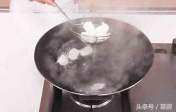 炒年糕的做法，炒年糕怎么做才好吃？简单的教程！